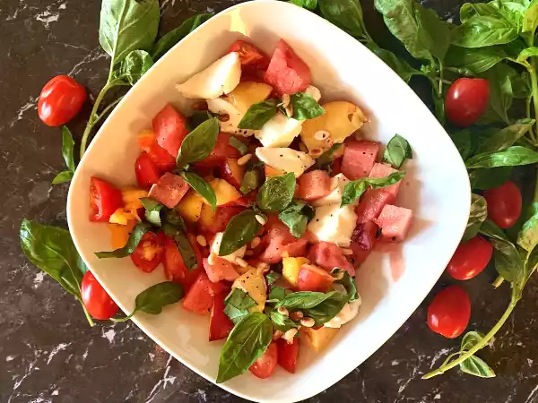 Recept Zomerse salade met watermeloen, tomaat en nectarine