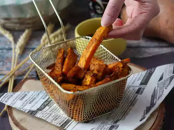 Recept Zoete aardappelfrietjes in de air fryer, voor een knapperig, kauwbaar resultaat!