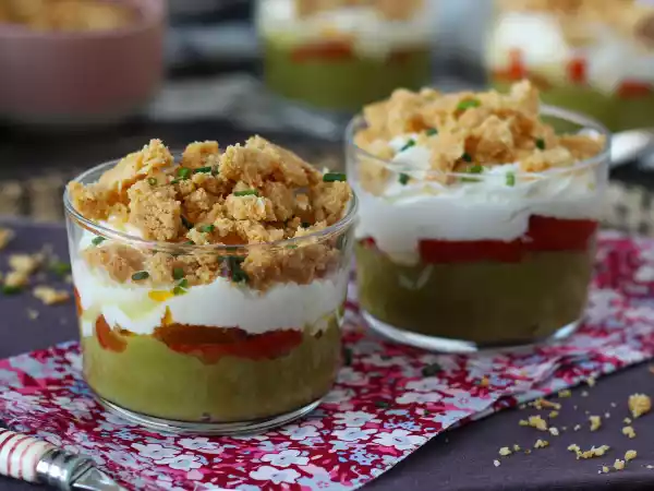 Recept Vegetarische glaasjes: crème van erwtensoep, parmezaancrumble en mascarponecrème