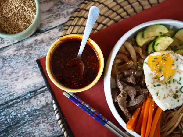 Recept Pittige koreaanse gochujang saus voor bibimbap