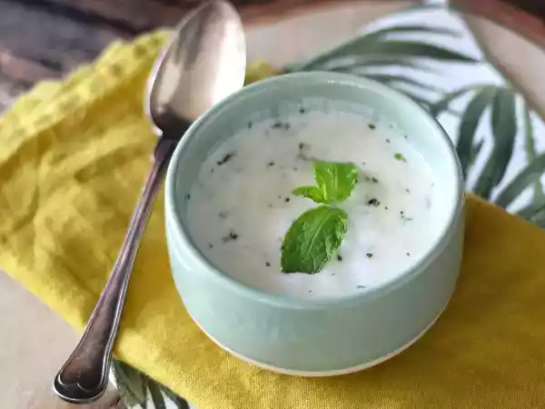 Recept Yoghurtsaus voor salades en gehaktballen