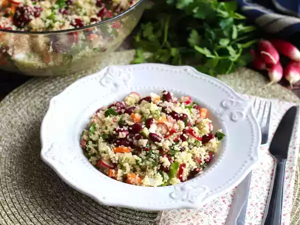 Recept Couscoussalade voor een eenvoudig, gezond en kleurrijk voorgerecht!