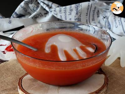 Recept Halloween-cocktail met handgevormd ijsblokje - eenvoudige tutorial!