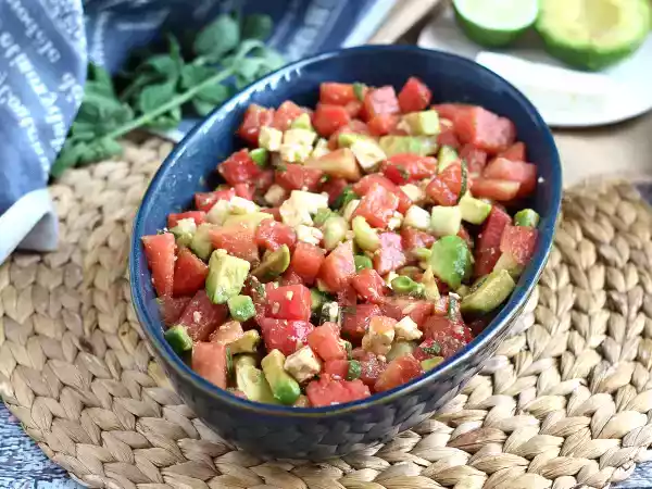 Recept Salade van watermeloen, feta, avocado en komkommer: extra fris!