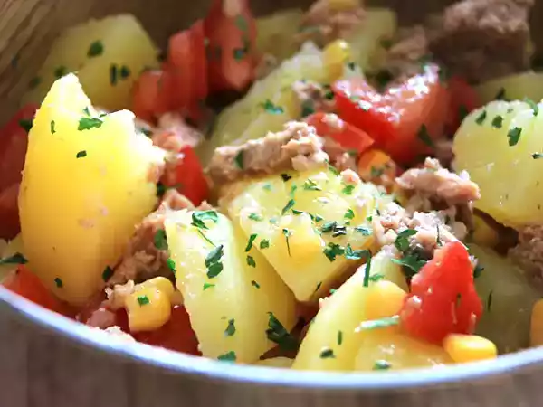 Recept Aardappel-, tonijn- en tomatensalade