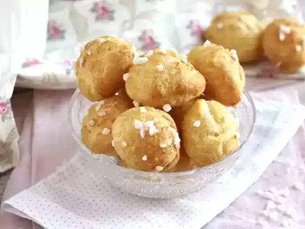 Recept Chouquettes, soezen met parelsuiker
