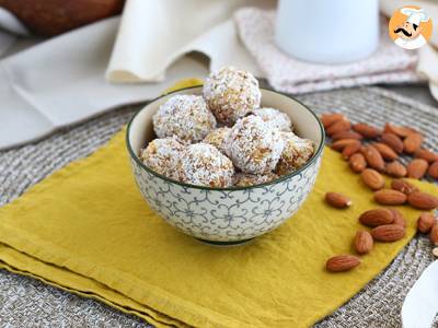 Recept Energieballetjes met abrikoos, groene thee en kokos