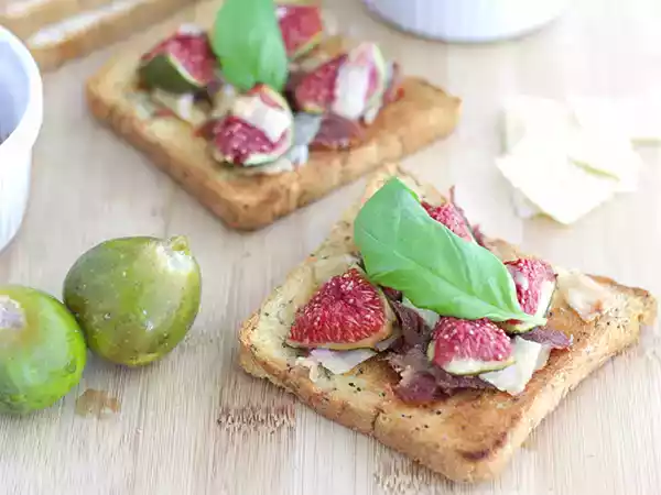 Recept Bruschetta met vijgen, parmezaan en parmaham