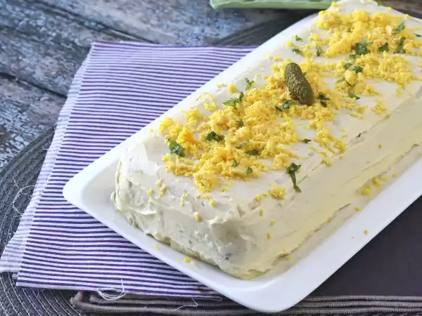 Recept Makkelijke no-bake koude aardappeltaart met tonijn en mayonaise