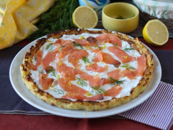 Recept Gerookte zalmtaart met aardappelbodem