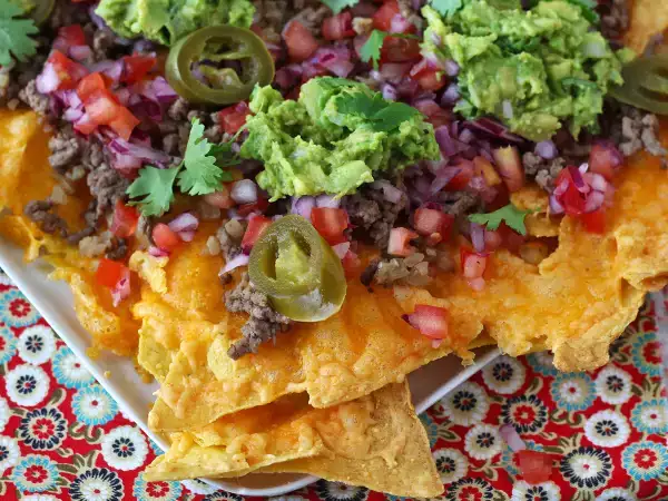 Recept Getoaste nacho's perfect voor een aperitiefdiner!