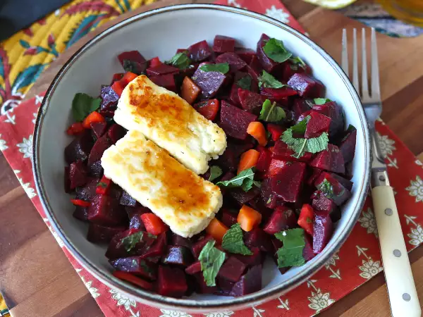 Recept Bietensalade met gegrilde halloumi