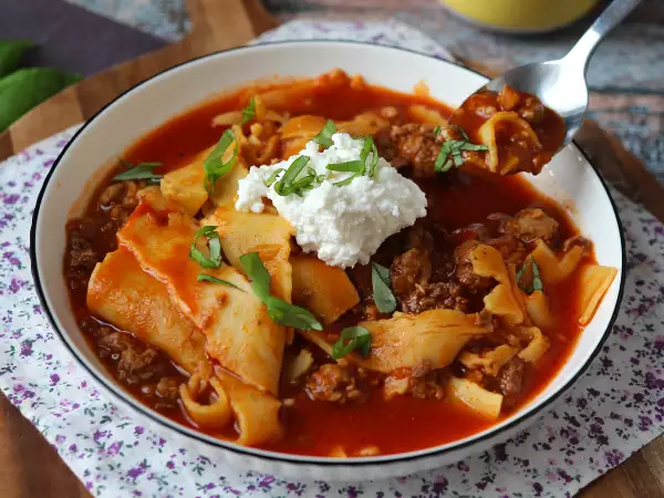 Recept Lasagnesoep met vlees, ricotta en parmezaan