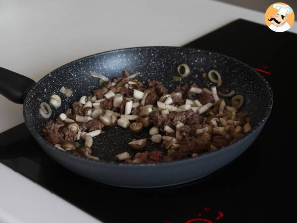 Hoe kook je instant noedels? Snel recept met rundvlees en champignons! - Voorbereiding stap 8