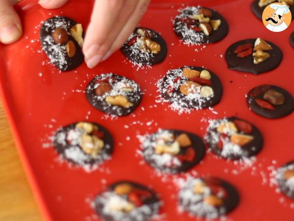 Mendiants, chocolade met gedroogd fruit - Voorbereiding stap 4