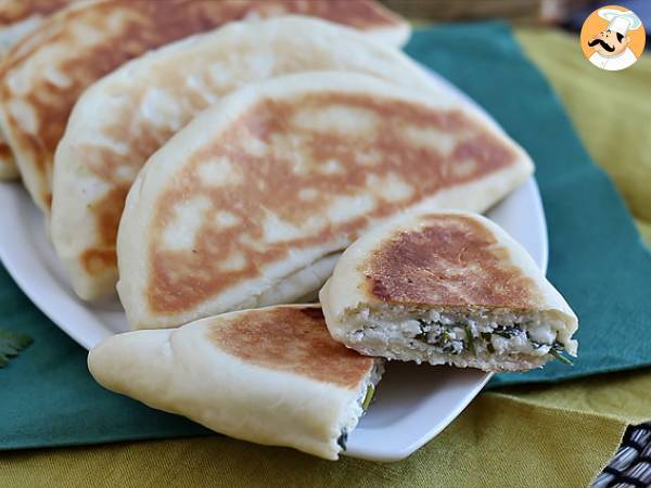 Turkse pannenkoeken gevuld met feta, citroen en peterselie - Gözleme - Voorbereiding stap 9