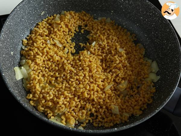 Risotto met coquillettes, doperwten, courgettes, knoflook en kruidenkaas - Voorbereiding stap 3