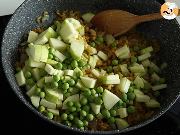 Risotto met coquillettes, doperwten, courgettes, knoflook en kruidenkaas - Voorbereiding stap 4