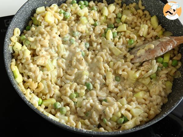 Risotto met coquillettes, doperwten, courgettes, knoflook en kruidenkaas - Voorbereiding stap 7