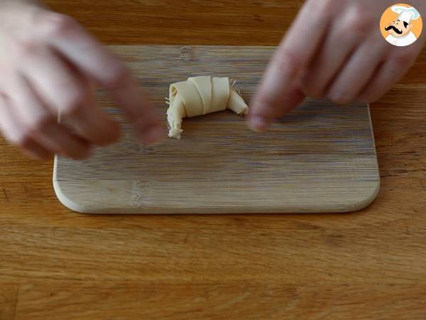 Bladerdeegcroissants met béchamelsaus, ham en kaas - Voorbereiding stap 3