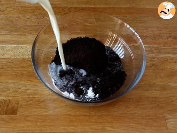 Oreo taart met slechts 3 ingrediënten, klaar in 6 minuten in de magnetron! - Voorbereiding stap 2