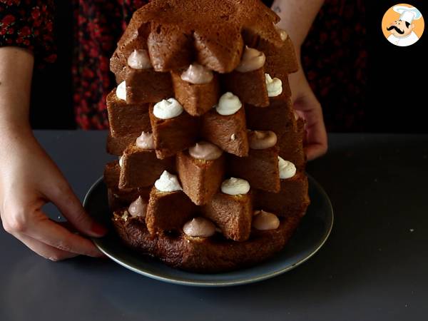 Pandoro brioche gevuld met Nutella crème en vanillecrème in de vorm van een kerstboom - Voorbereiding stap 8