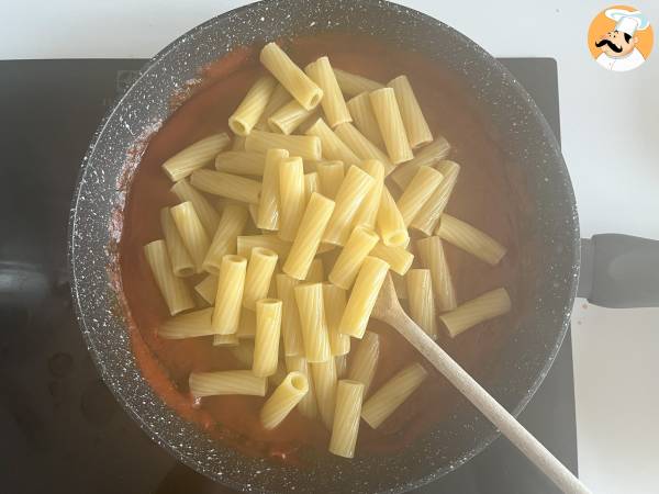 Pasta Siciliana met aubergine, de makkelijke en lichte versie - Pasta alla Norma - Voorbereiding stap 6