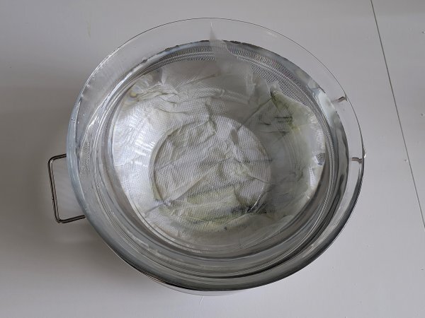 Courgette parmigiana in air fryer: snel, licht en knapperig - Voorbereiding stap 3
