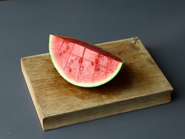 Salade van rood fruit: aardbei, framboos, kers en watermeloen, perfect voor de zomer! - Voorbereiding stap 1