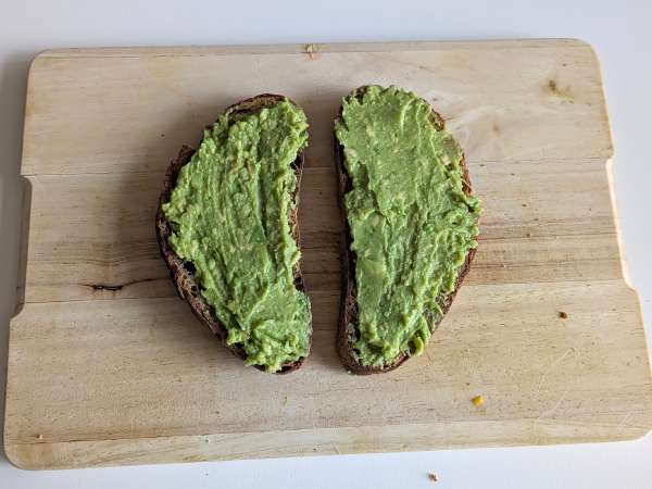 Avocadotoast met mango en limoen: een fris, snel en lekker recept - Voorbereiding stap 3