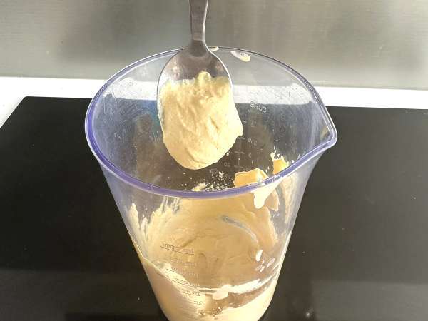 Gekookt ei-eiwitmayonaise: licht, lekker en olievrij - Voorbereiding stap 3