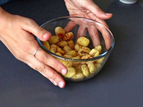 Krokante gnocchi salade, ultra trendy, smakelijk en evenwichtig, perfect voor de zomer! - Voorbereiding stap 1