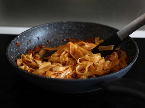 Pasta met bolognesesaus - tagliatelle al ragù alla bolognese - Voorbereiding stap 8