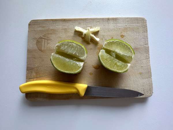 Citroen Caipirinha: het gemakkelijk te maken Braziliaanse drankje zonder cocktailshaker - Voorbereiding stap 1