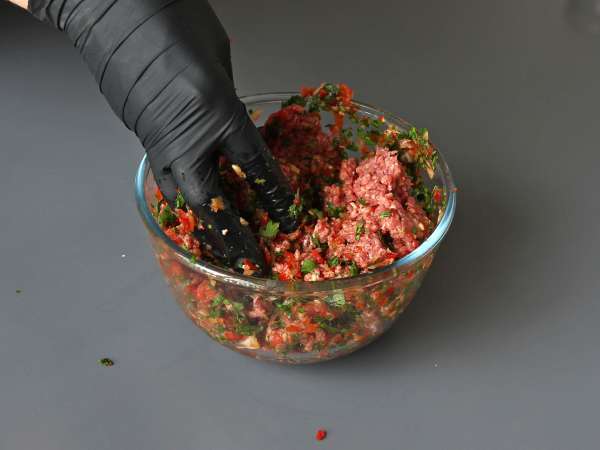 Lavash kebab met tortilla's, de beroemde gemakkelijke ovengebakken kebab! - Voorbereiding stap 4