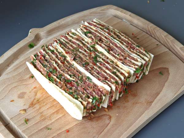 Lavash kebab met tortilla's, de beroemde gemakkelijke ovengebakken kebab! - Voorbereiding stap 7