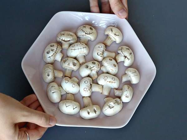 Halloween taartjes met champignons en knoflook en kruidenkaas - Voorbereiding stap 5