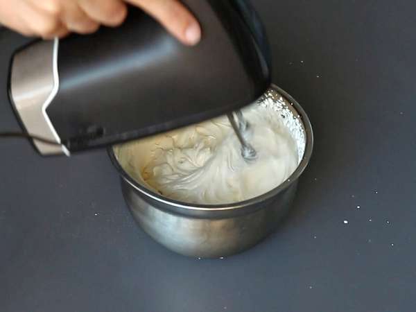 Tiramisu-vormige stam zonder vorm voor koffieliefhebbers - Voorbereiding stap 1