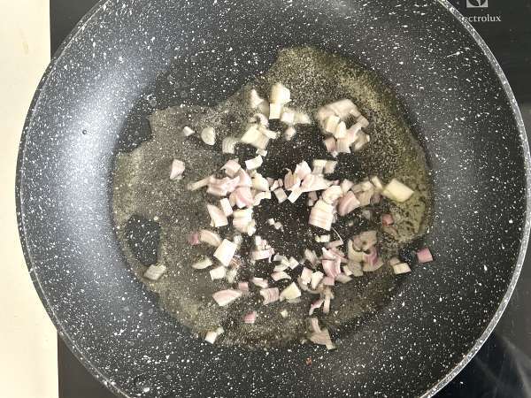 Snel en makkelijk recept voor gebakken champignons - Voorbereiding stap 4