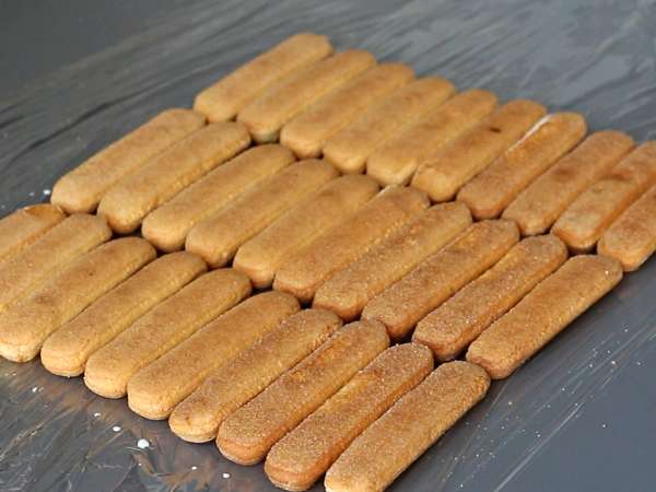 Je hebt geen mal nodig om deze rode fruitlog te maken! - Voorbereiding stap 3