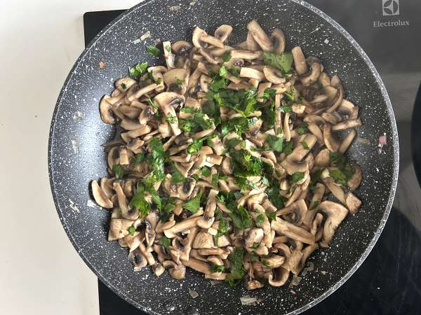 Creme eggs met champignons: het snelle en superlekkere recept! - Voorbereiding stap 6