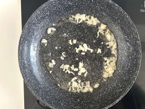 Zelfgemaakte pepersaus: romig, geurig en supermakkelijk! - Voorbereiding stap 3