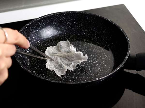 Aziatische taco's: tartaar van zalm in rijstchips - Voorbereiding stap 2