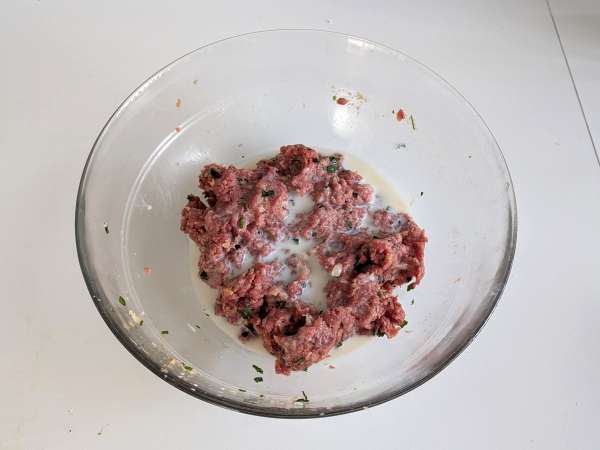 Zachte gehaktballetjes in air fryer: snel en makkelijk recept met rundvlees - Voorbereiding stap 4