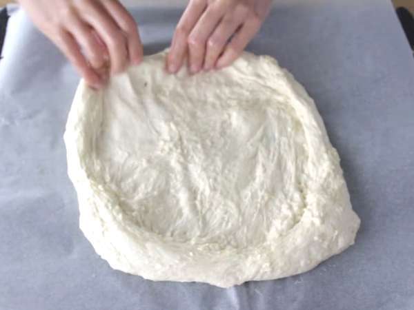 Vochtige pizza Margherita - Voorbereiding stap 7