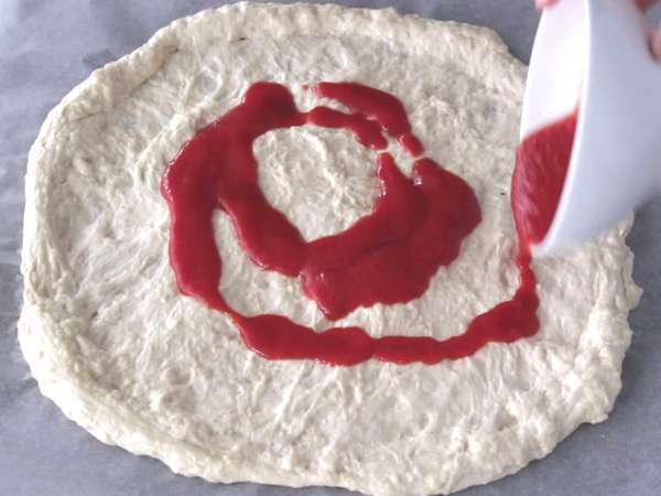 Vochtige pizza Margherita - Voorbereiding stap 8