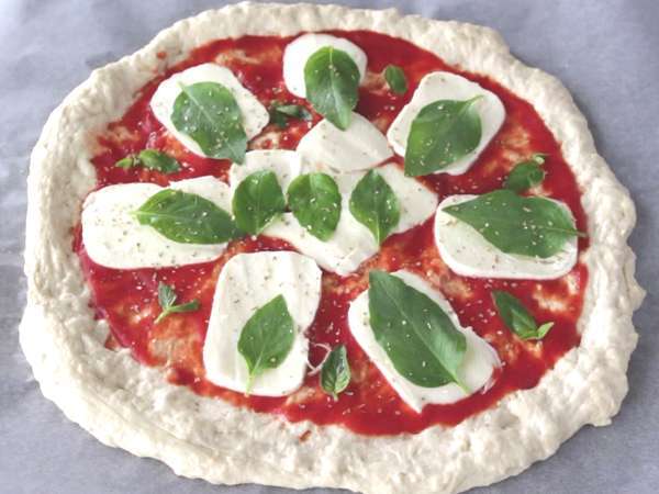 Vochtige pizza Margherita - Voorbereiding stap 9