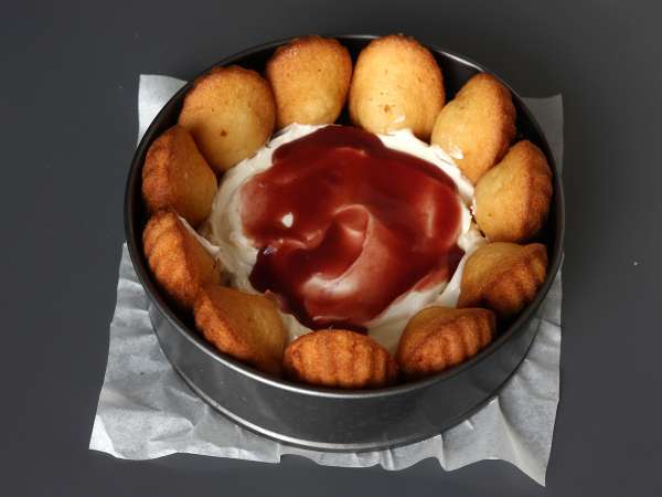 Charlotte met rode vruchten en madeleines - Voorbereiding stap 5