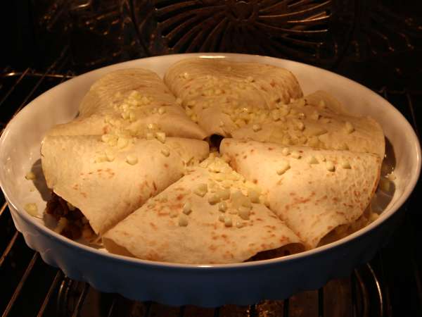 In de oven gebakken tortilla's met quesadilla's en pittige rundvleesvulling - Voorbereiding stap 6