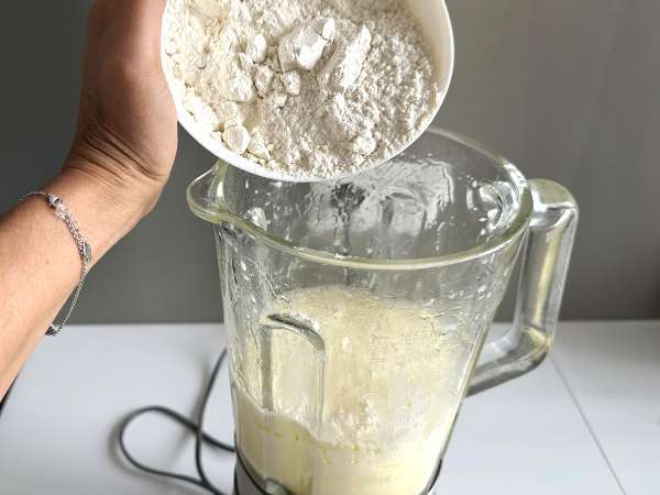 Hartig cakebeslag in een blender: snel, makkelijk en ultravochtig - Voorbereiding stap 4